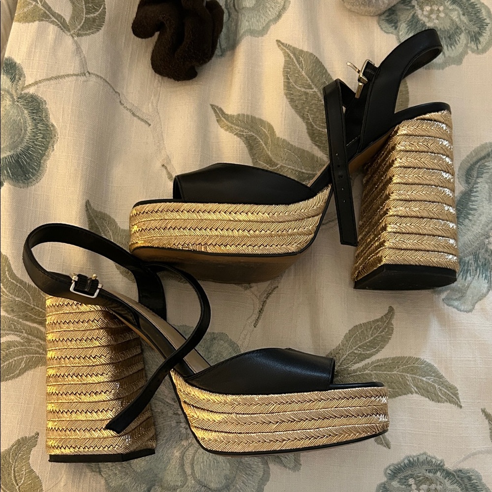 Kenneth Cole New York Black and Gold Platform Heels